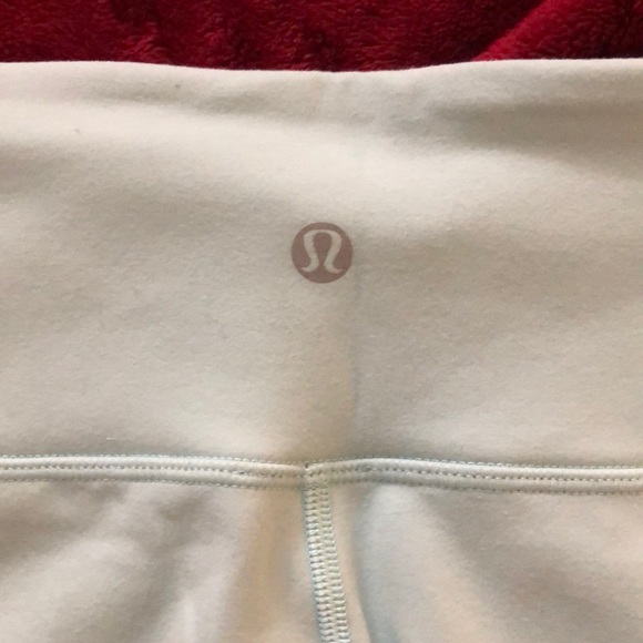 Lululemon reversible wunder under leggings - Picture 3 of 3